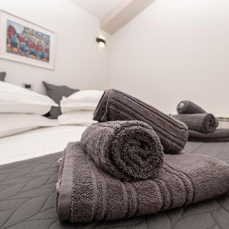 Apartments Luka Toni Krvavica Ngoại thất bức ảnh