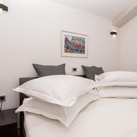 Apartments Luka Toni Krvavica Ngoại thất bức ảnh
