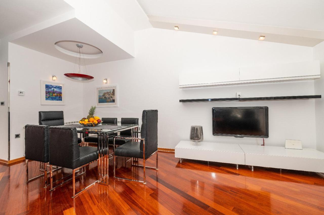 Apartments Luka Toni Krvavica Ngoại thất bức ảnh