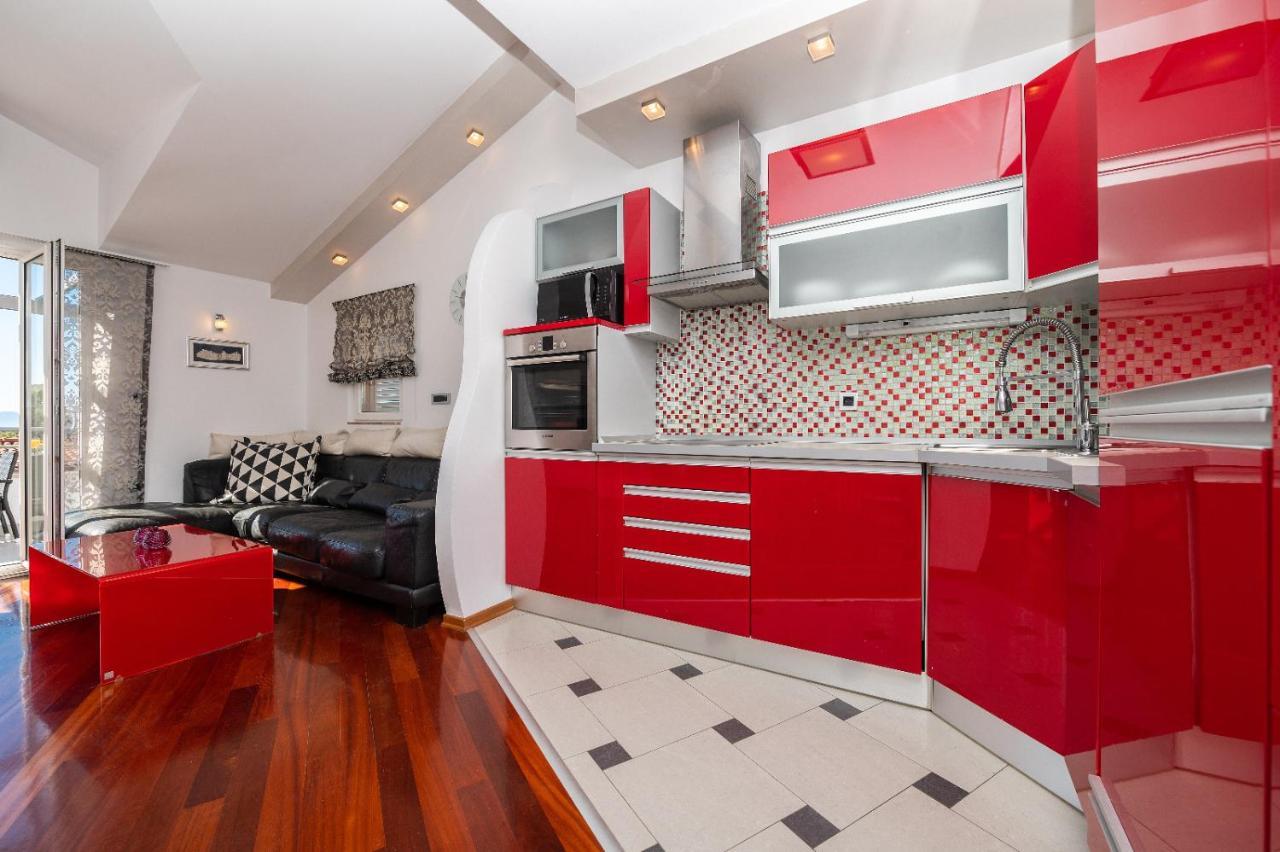 Apartments Luka Toni Krvavica Ngoại thất bức ảnh