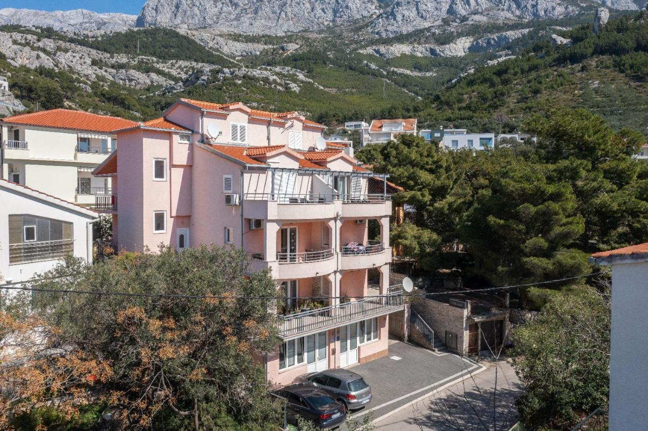 Apartments Luka Toni Krvavica Ngoại thất bức ảnh