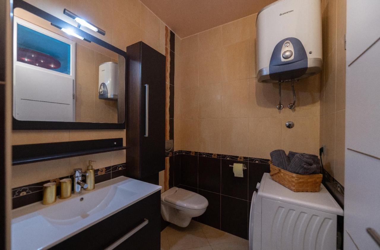 Apartments Luka Toni Krvavica Ngoại thất bức ảnh