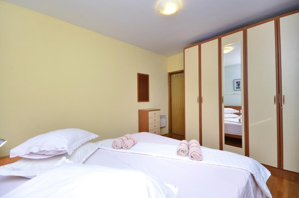 Apartments Luka Toni Krvavica Ngoại thất bức ảnh
