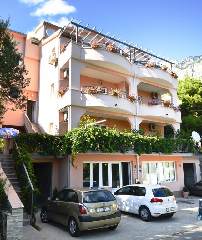 Apartments Luka Toni Krvavica Ngoại thất bức ảnh